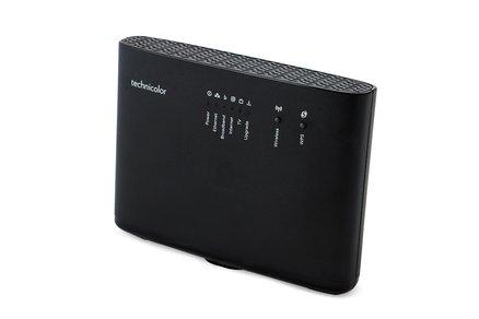 Technicolor TG588V2 Router Angle