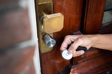 Bold Smart Door Clicker with Door 2 