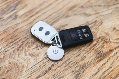 Bold Smart Door Clicker Keyring Image