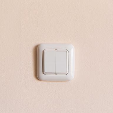 SHELLY-WALL-SWITCH-4-WHITE-BUSCH-JAEGER-3