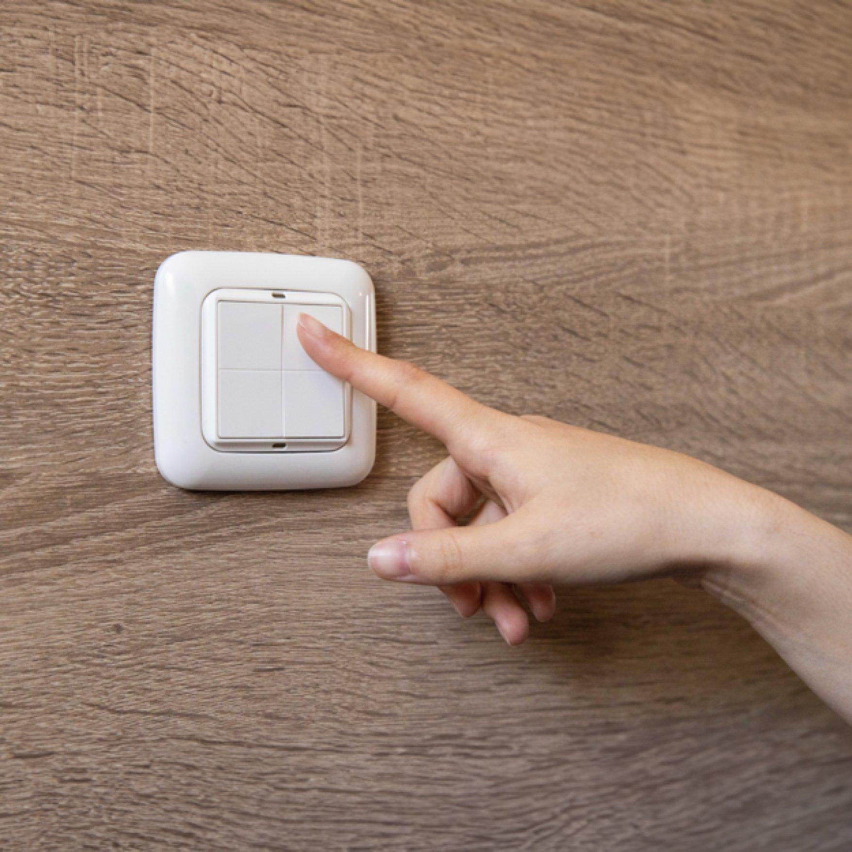 SHELLY-WALL-SWITCH-4-WHITE-BUSCH-JAEGER-4