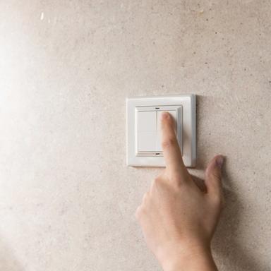 SHELLY-WALL-SWITCH-4-WHITE-GIRA-MERTON-3
