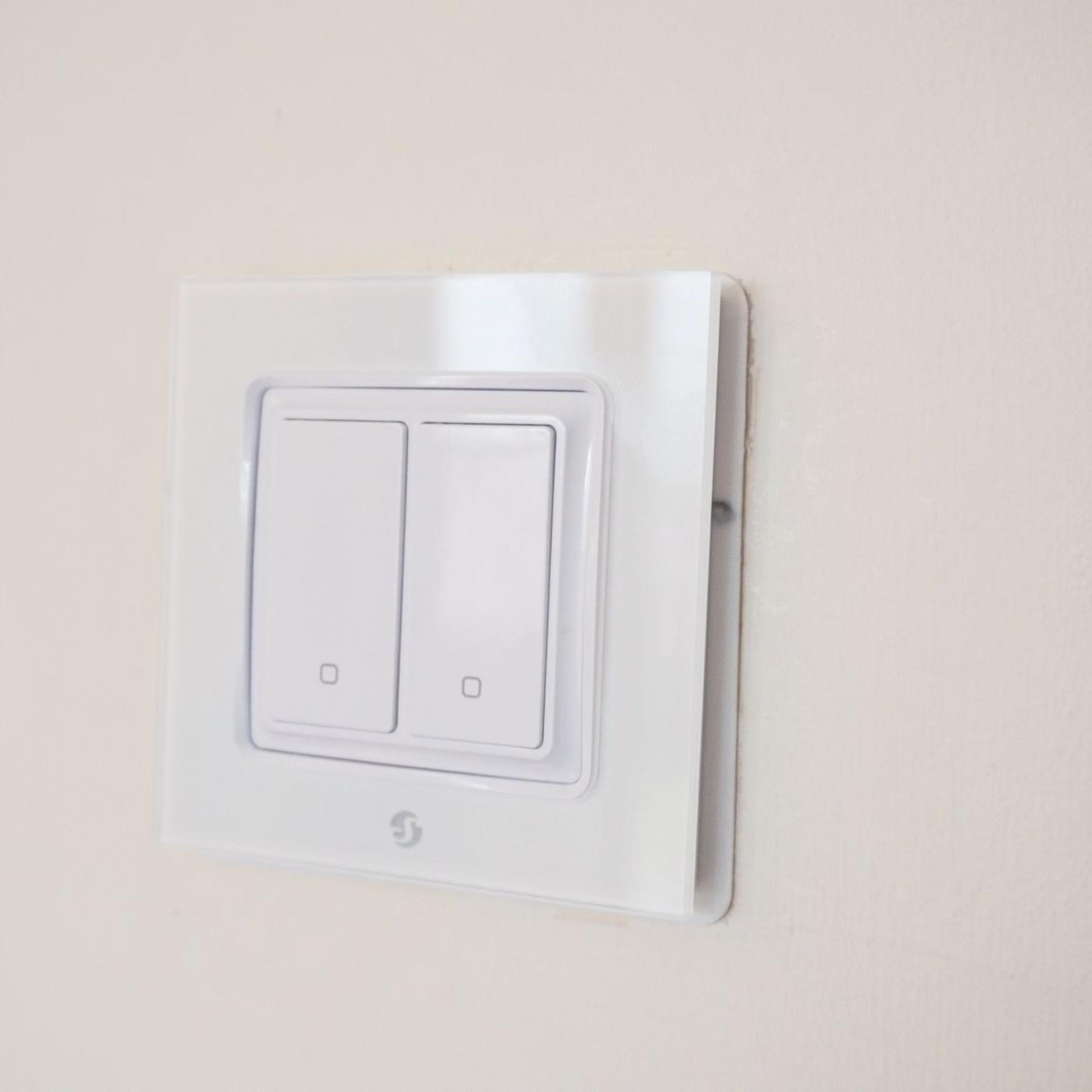 wall-frame-white-3