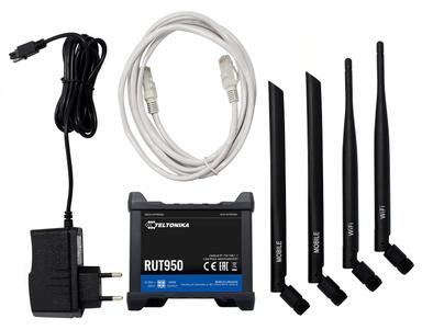 RUT950 LTE Router Box Contents